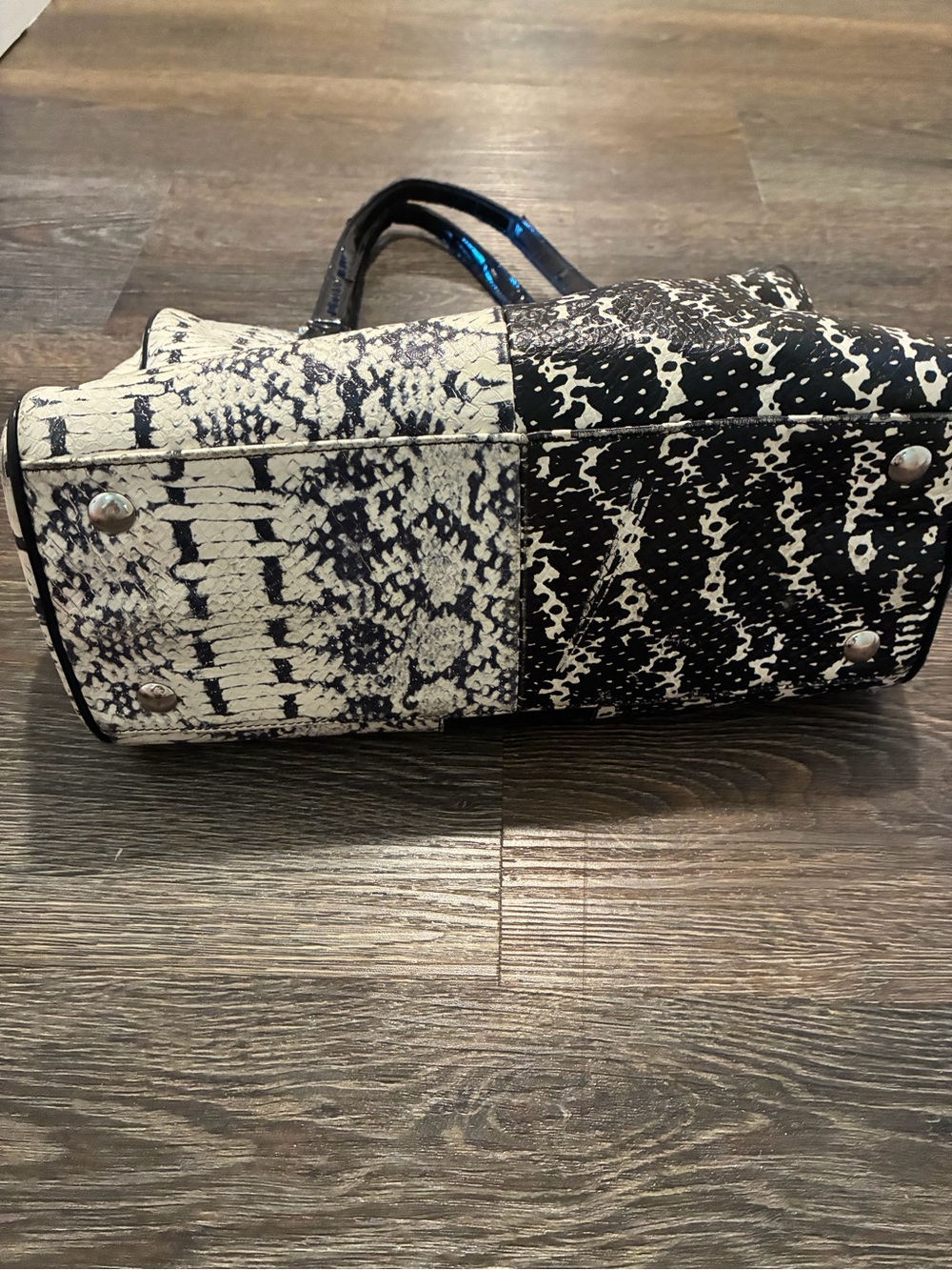 Coach Black and White Patterned Satchel - Picture 5 of 7